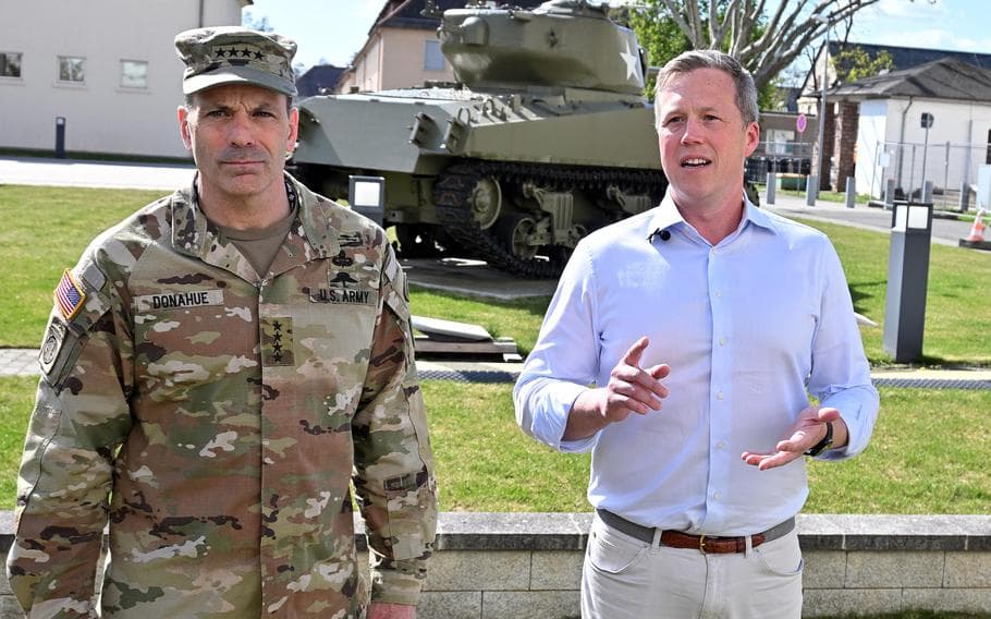 U.S. Army Secretary Meets Russian Delegation in Abu Dhabi on Peace Push