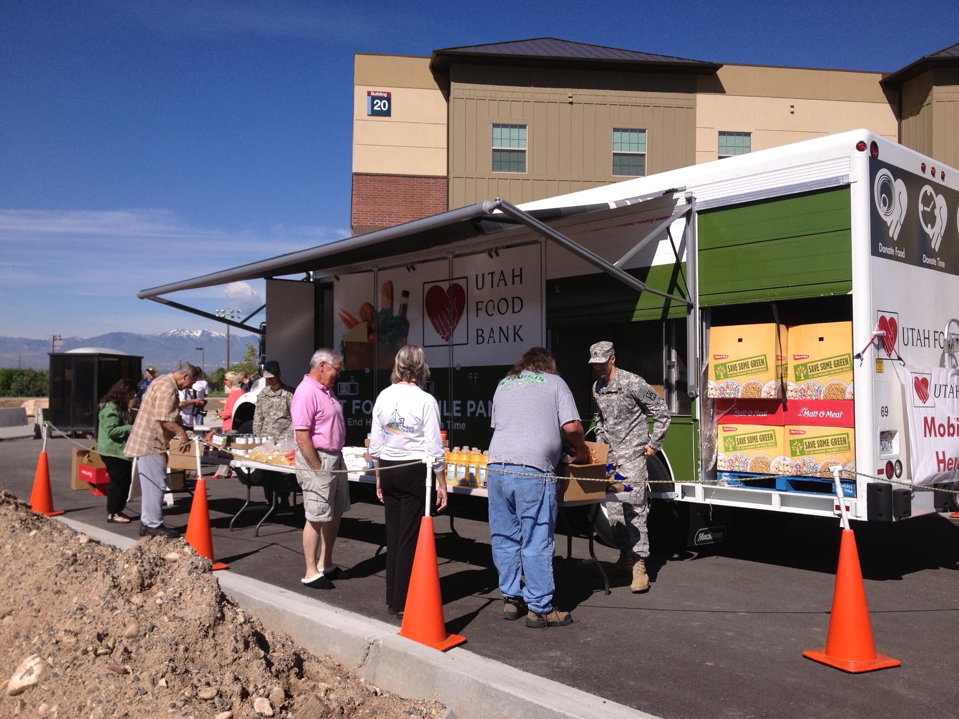 Mobile Pantry to Serve War Residents with Fresh Food