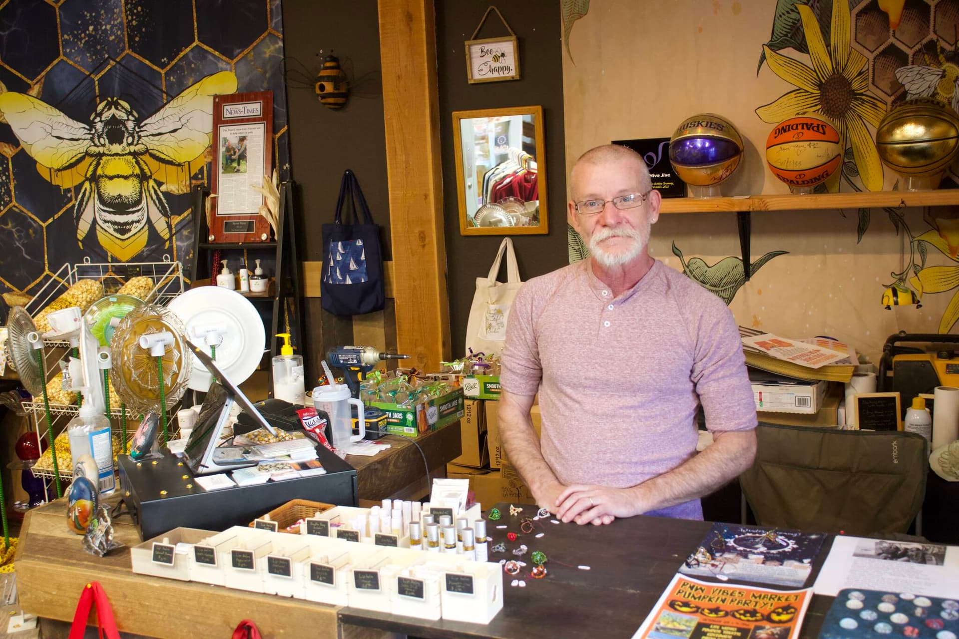 New Hive Jive shop offers year round market for island makers