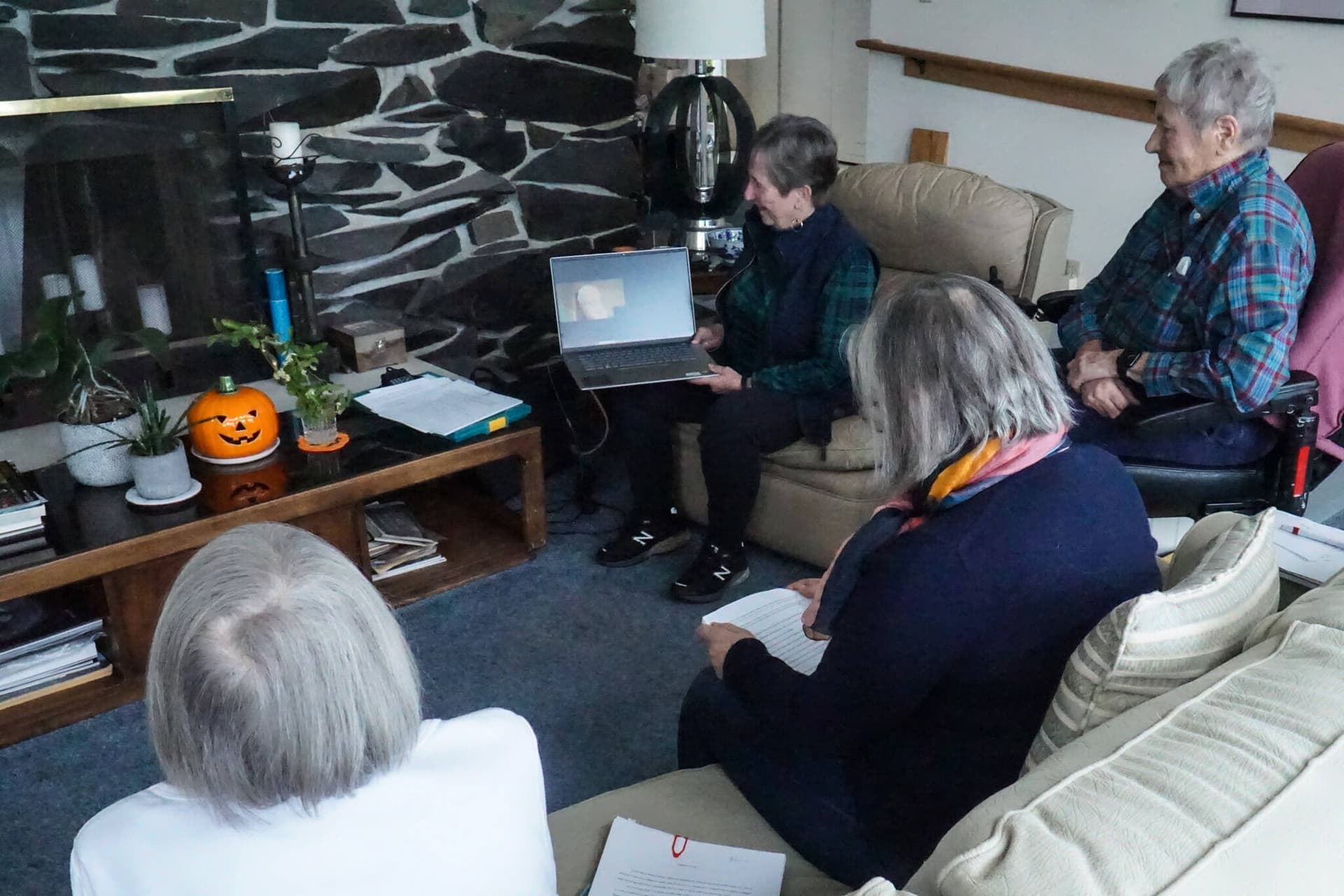 Whidbey Writers Launch Screenwriting Workshops, Focus on Local Talent